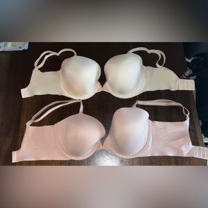 Never Worn Seamless VS 32DDD Bra